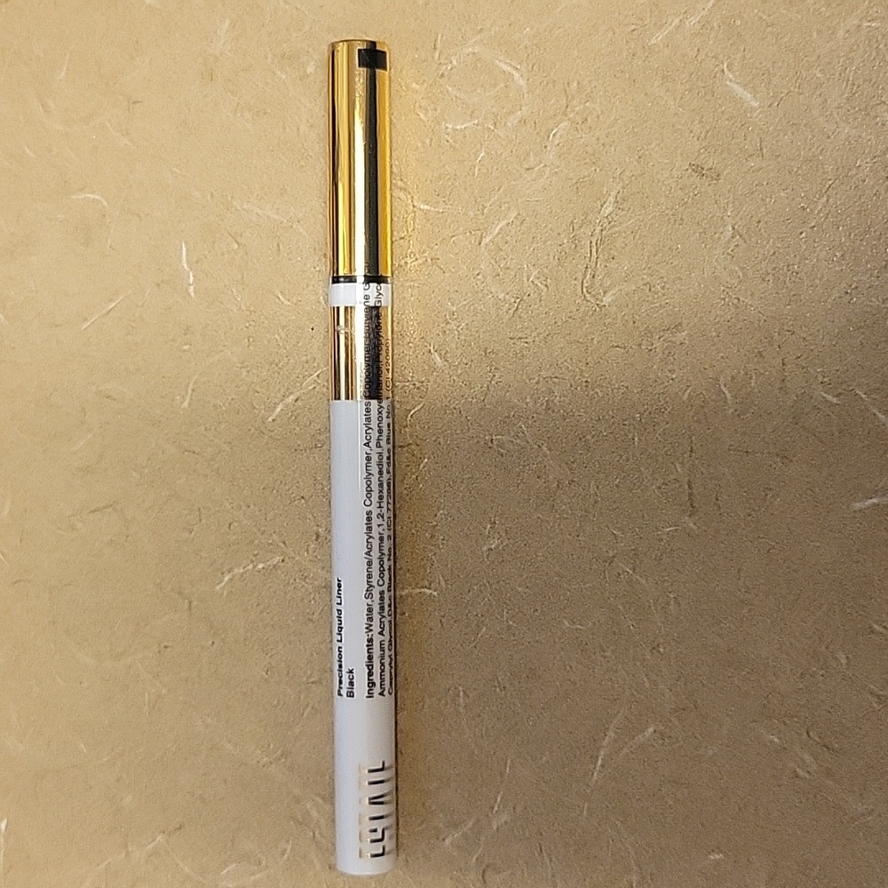 Estate Black Precision Liquid Eye Liner